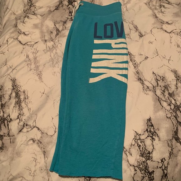 PINK capris - Picture 2 of 2